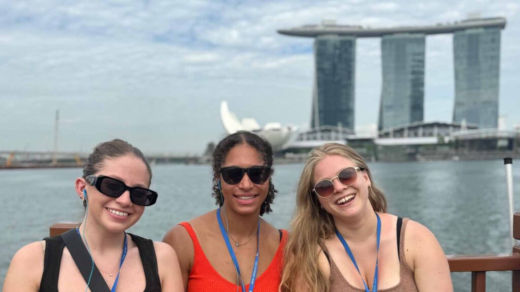 Singapore River bumboat cruise & the Merlion Singapore