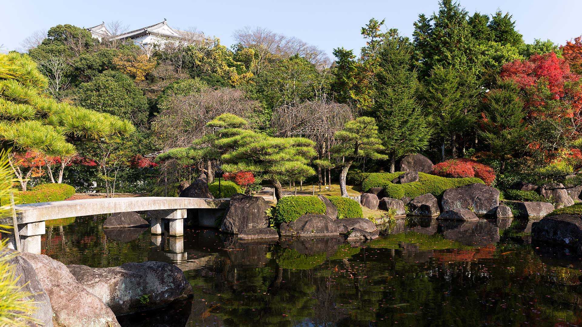 The classical landscape garden of Koishikawa Korakuen