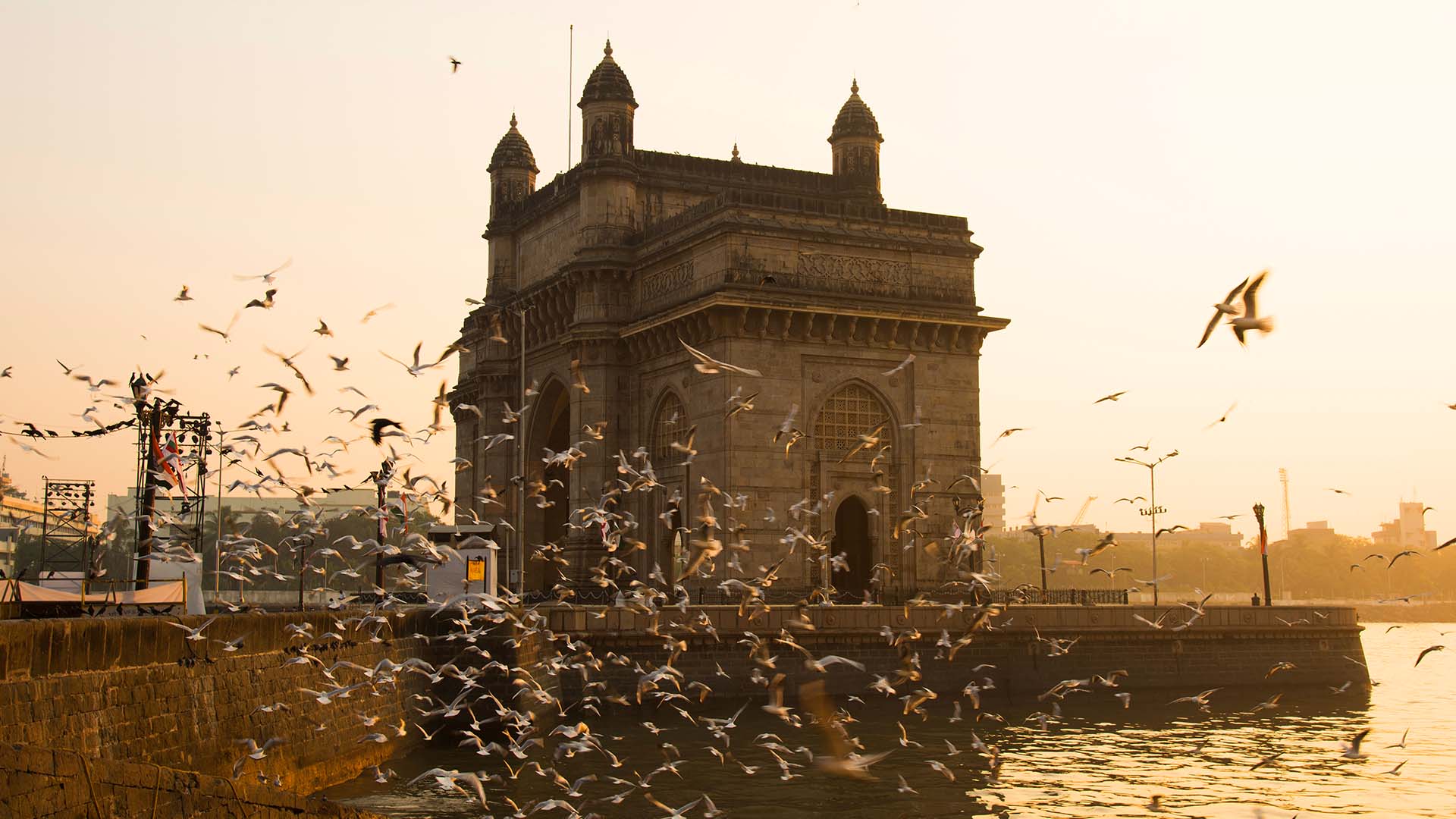 An early-morning heritage bike tour of South Mumbai, from the Gateway of India to Sassoon Dock