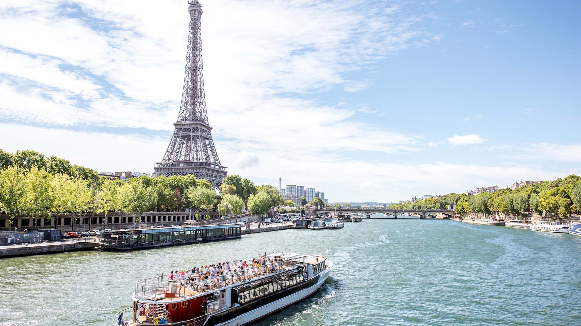 Multi-day sightseeing passes for both London and Paris
