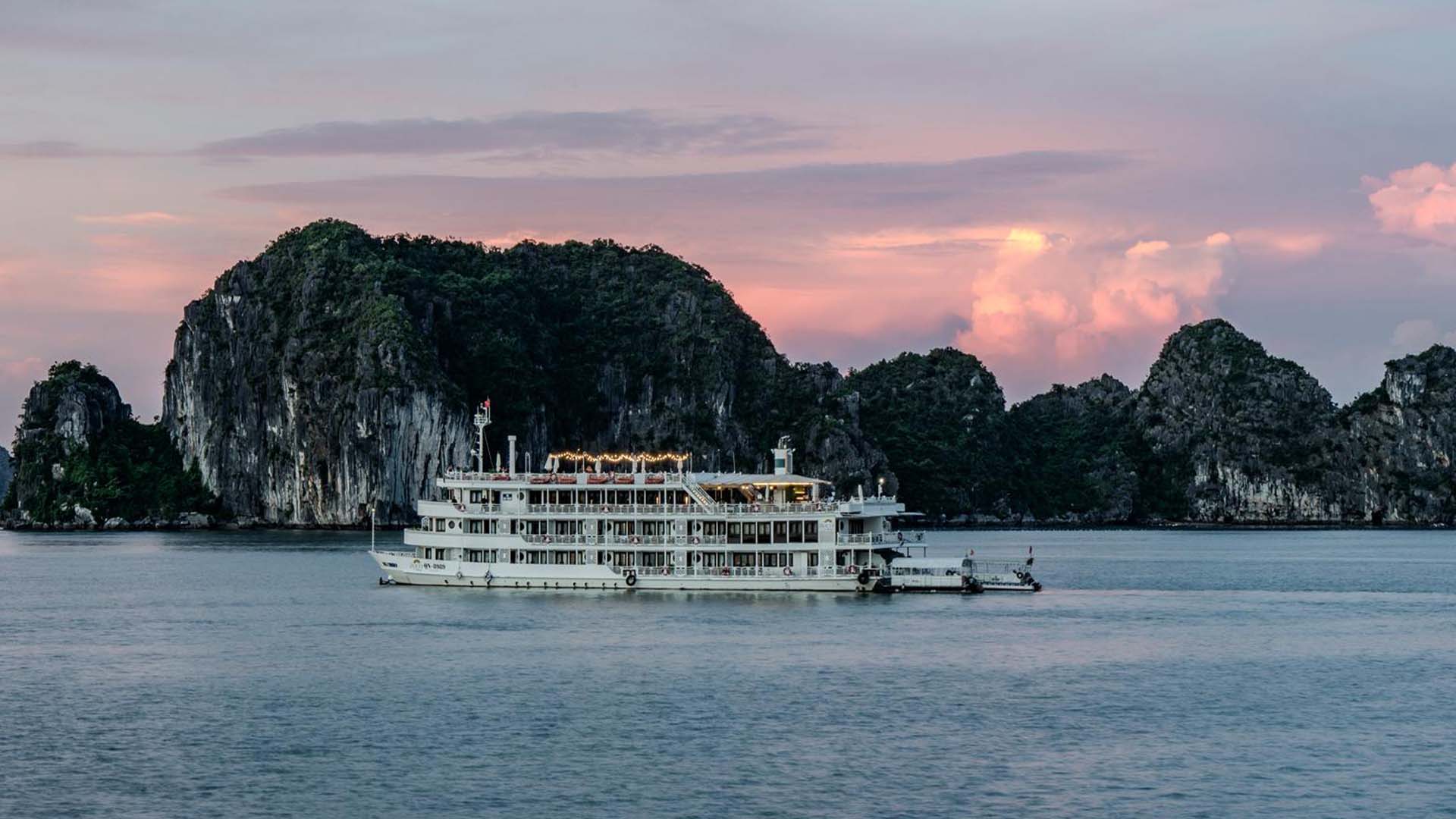 An overnight cruise among the limestone karsts of Ha Long Bay