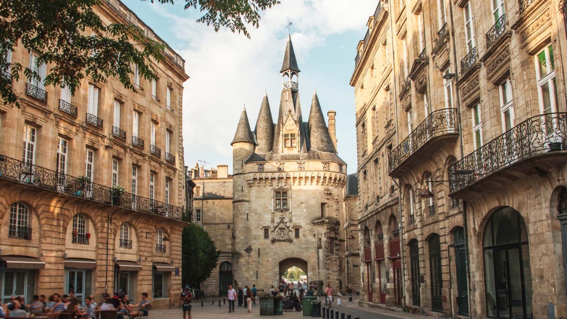 French Language and Cultural Immersion in Bordeaux Banner