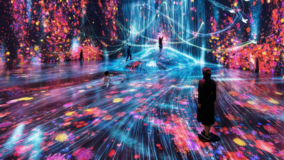 TeamLab Borderless in Toyosu Japan